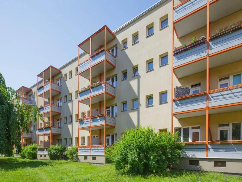 Singleappartement mit Balkon in Alt-Hohenschönhausen ab sofort neu zu vermieten — photo 1